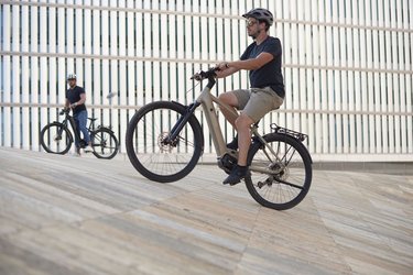 Thumbnail - E850 Trekking