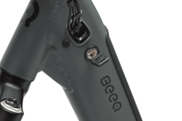 Thumbnail - Crossover