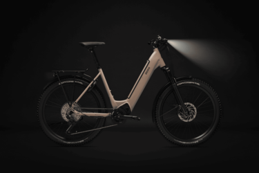 Thumbnail - Crossover